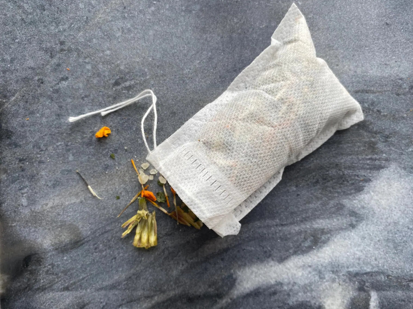 Bath sachet with marigold flower 5 pieces