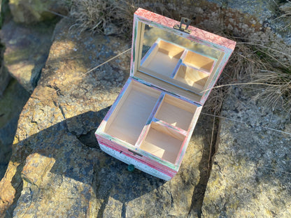 Drewniane, ręcznie zdobione pudełko na biżuterię, organizer na biżuterię, Shabby Chic decor