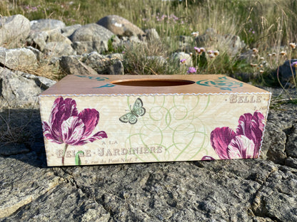 Elegancki Chustecznik z Tulipanami – Ręcznie Zdobione Drewno w Stylu Naturalnym